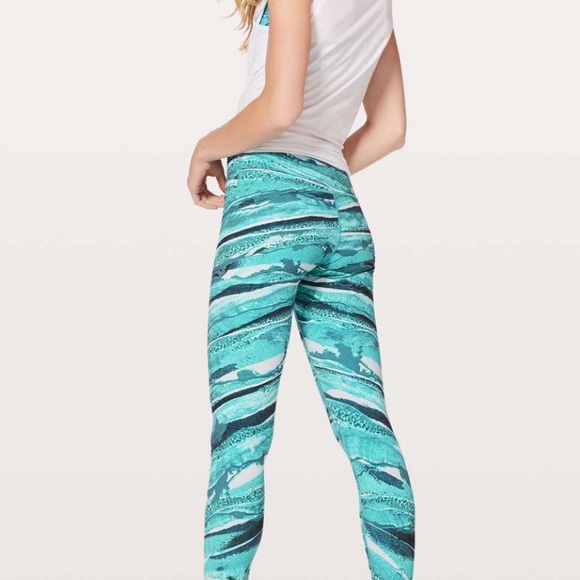 Lululemon Wunder Under high rise tight - Picture 2 of 7